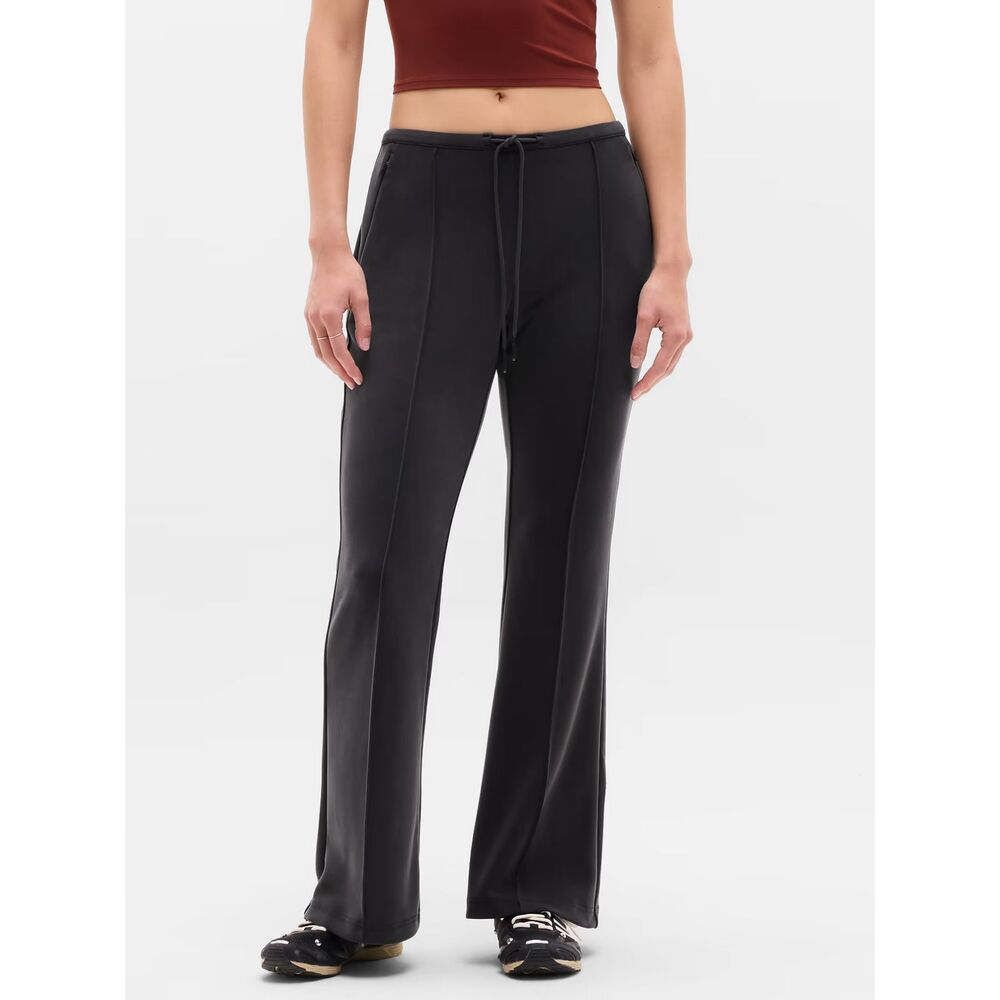 NWT Athleta Seasoft Pintuck Mid Rise Flare Pant